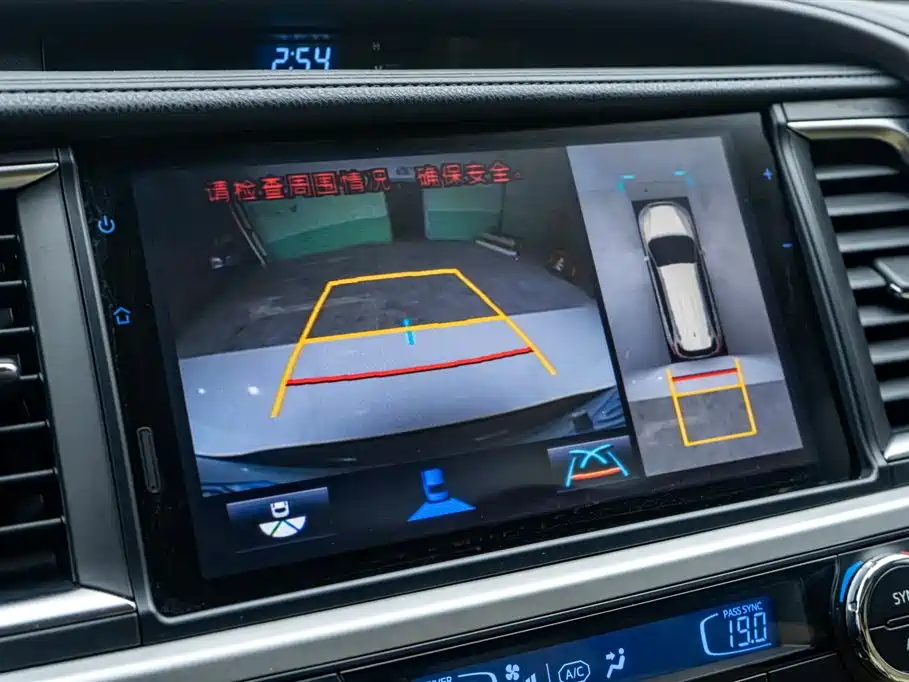Toyota Highlander — миниатюра 24