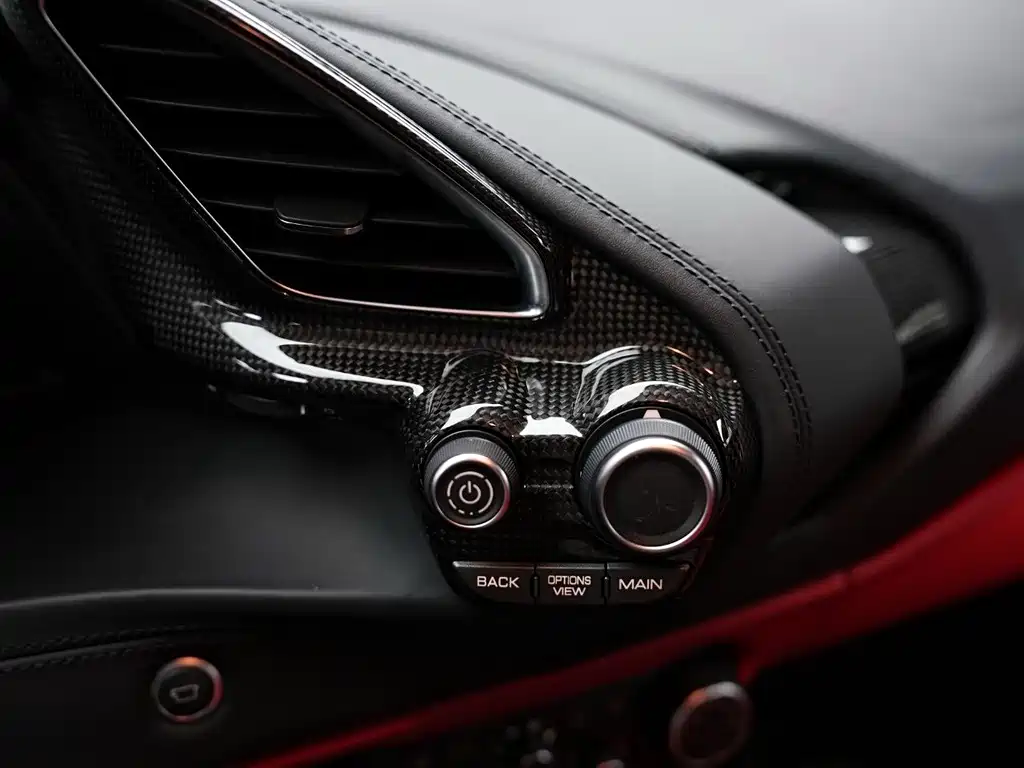Ferrari 488 — миниатюра 11