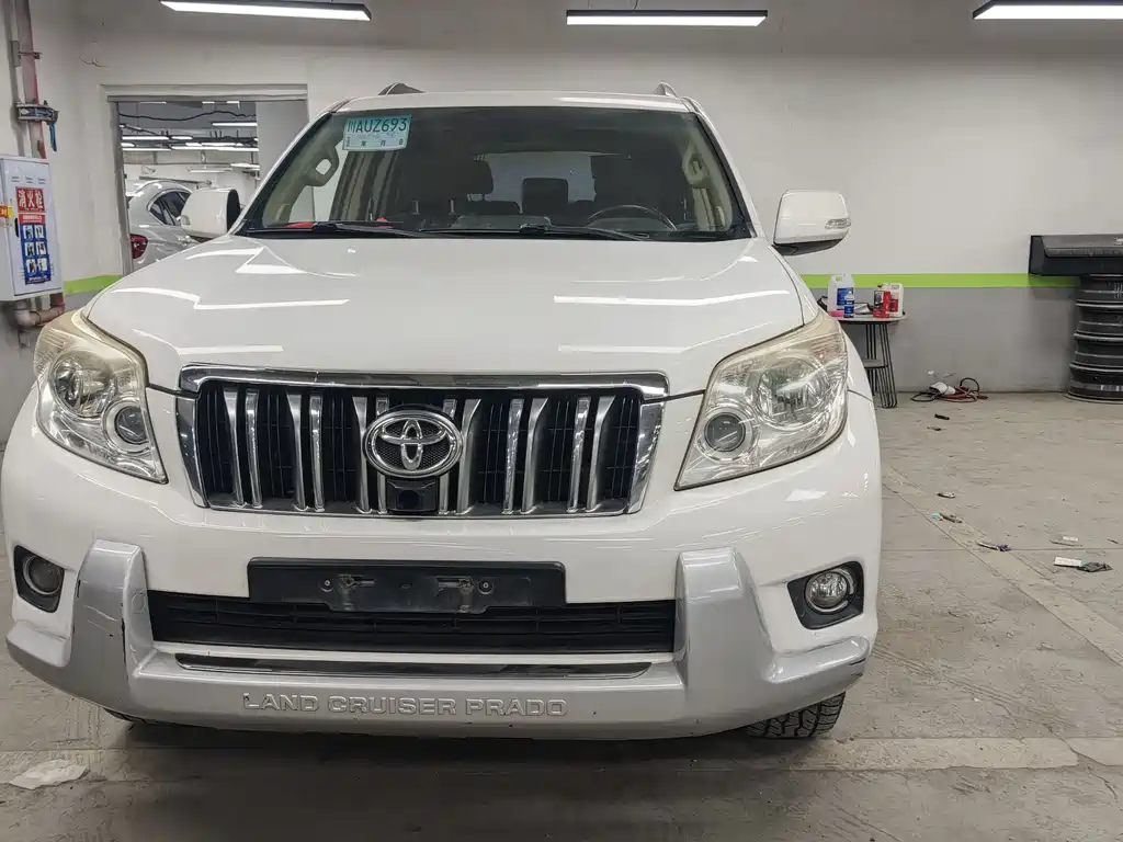 Toyota Land Cruiser Prado 2010 4.0L AT TX