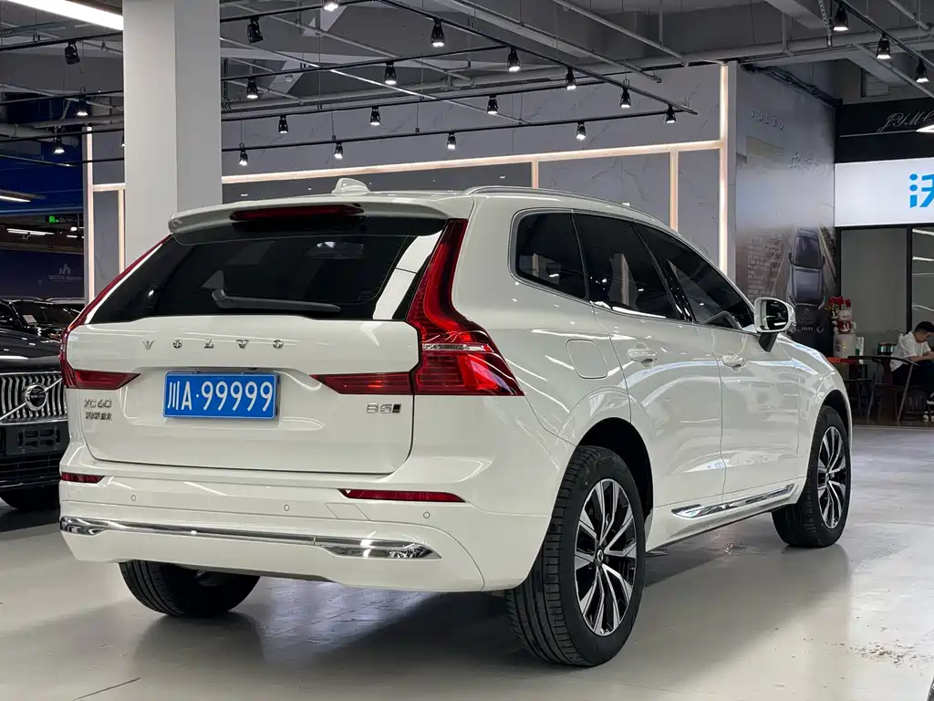 Volvo XC60 — миниатюра 11