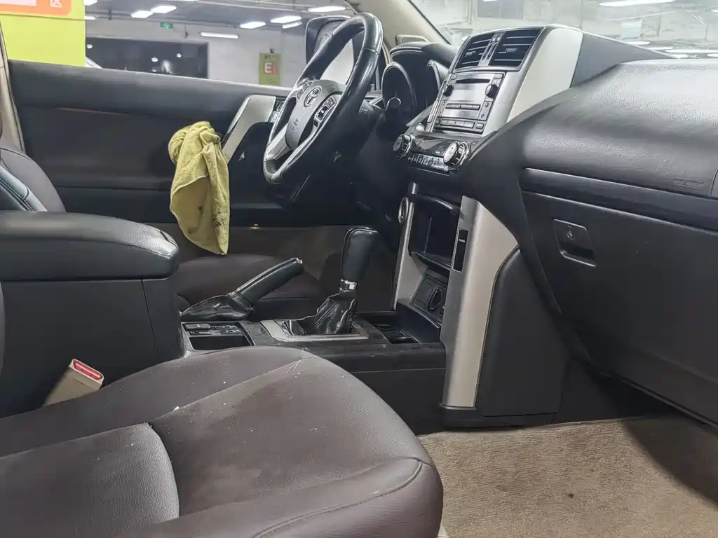 Toyota Land Cruiser Prado 2010 4.0L AT TX
