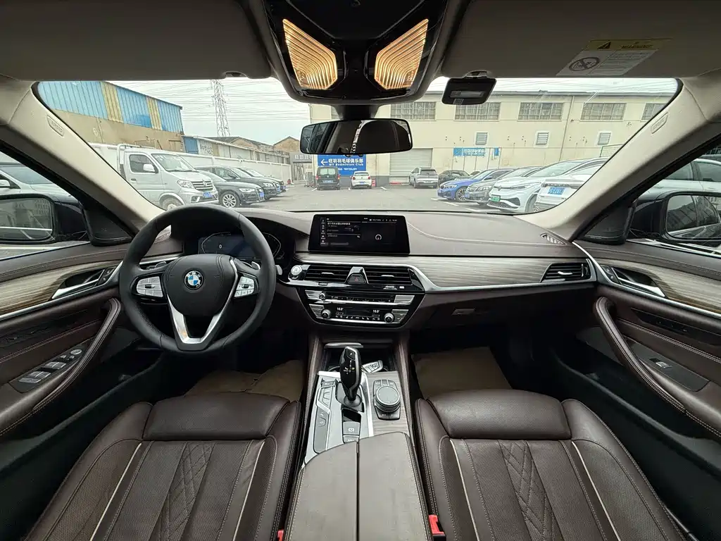 BMW 5 Series — миниатюра 32