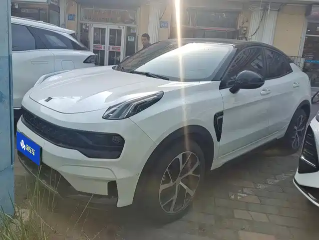 2020 Lynk & Co 05