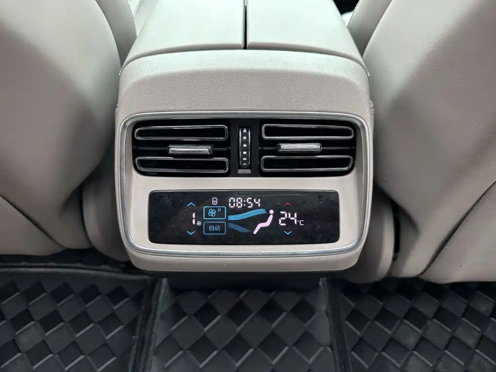BYD Han — миниатюра 19