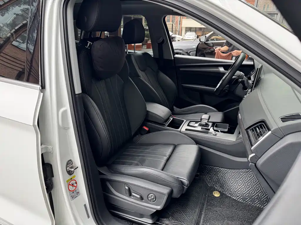 Audi Q5L — миниатюра 21