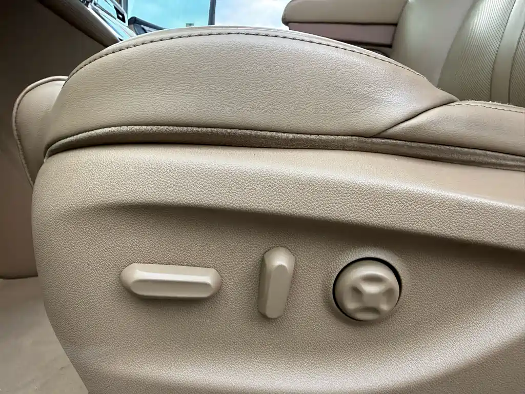 Buick GL8 — миниатюра 20