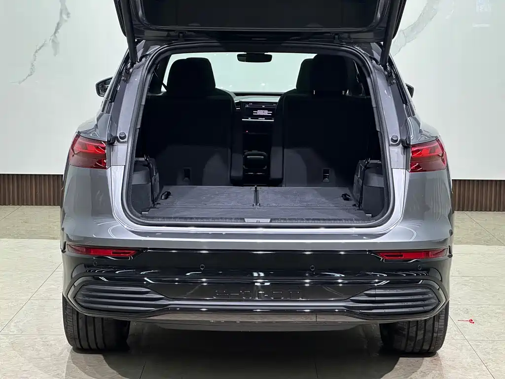 Audi Q5 e-tron — миниатюра 8