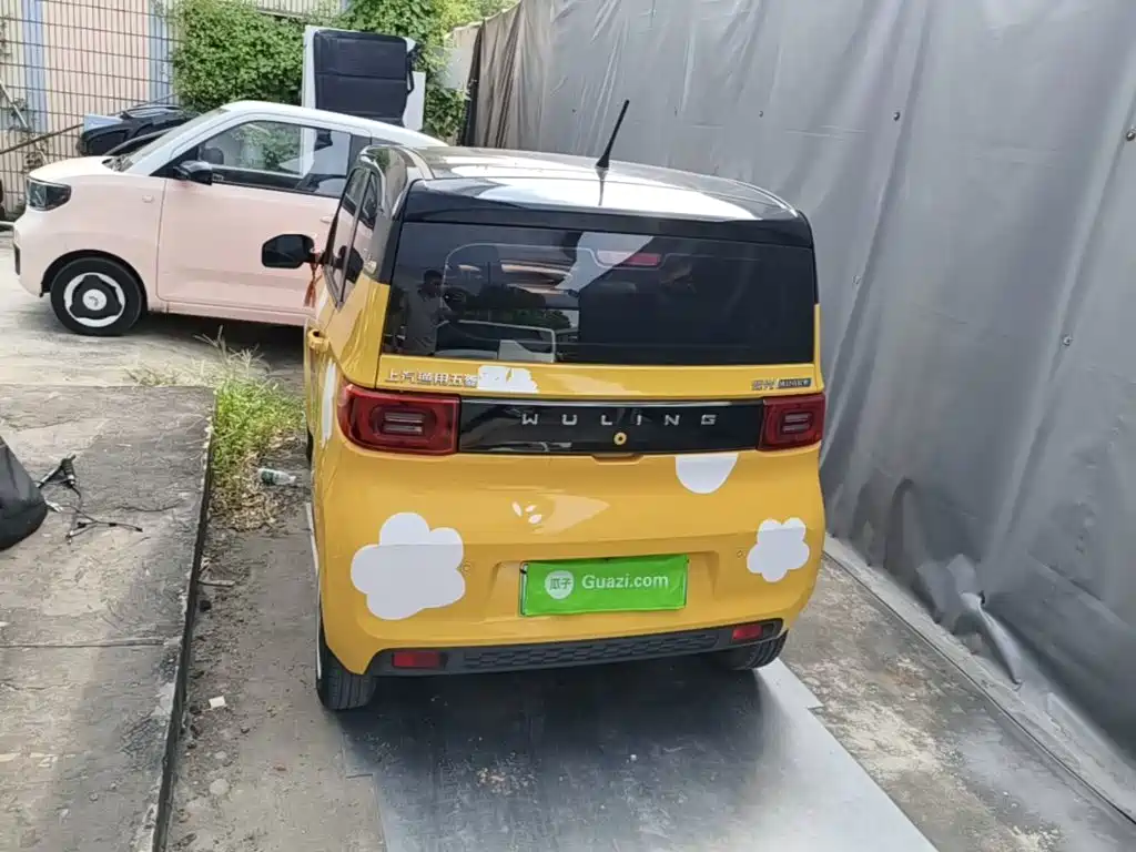 Wuling MINIEV — миниатюра 6