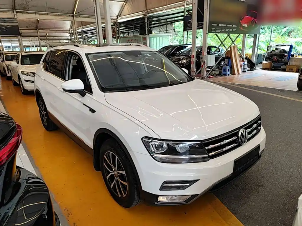 Volkswagen Tiguan L — миниатюра 4