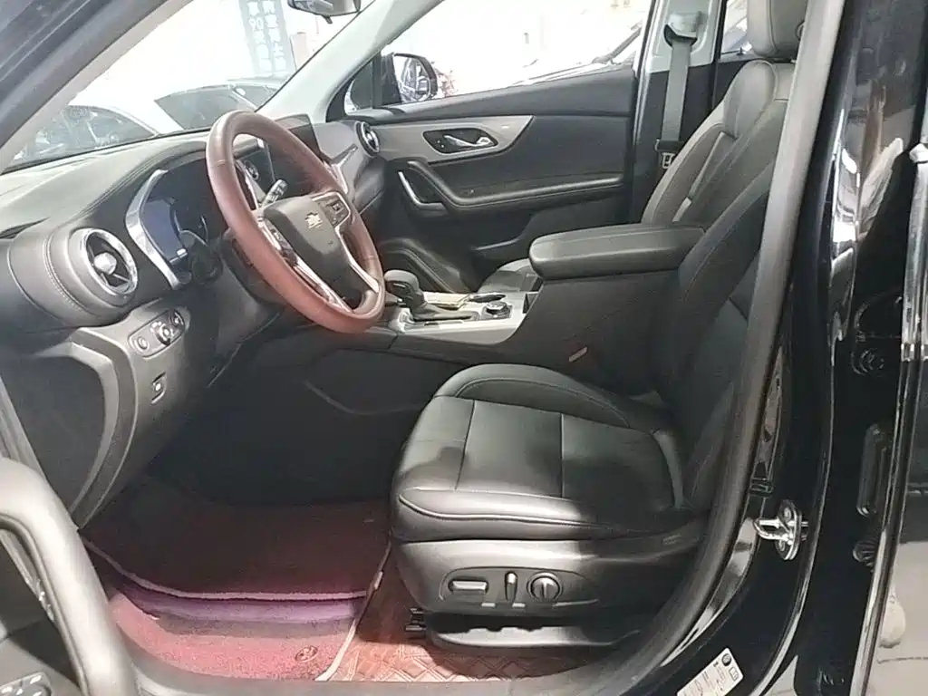 Chevrolet Blazer — миниатюра 15