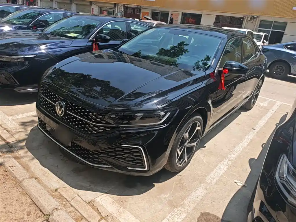 Volkswagen Passat 2026 380TSI