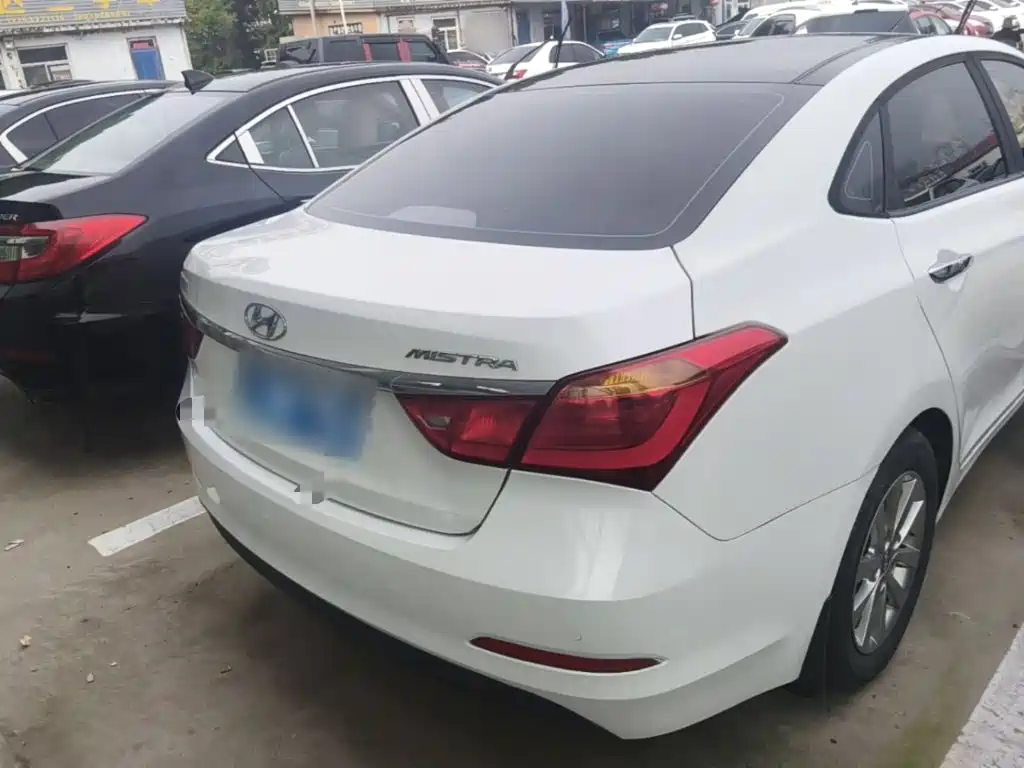 Hyundai Mistra — миниатюра 6