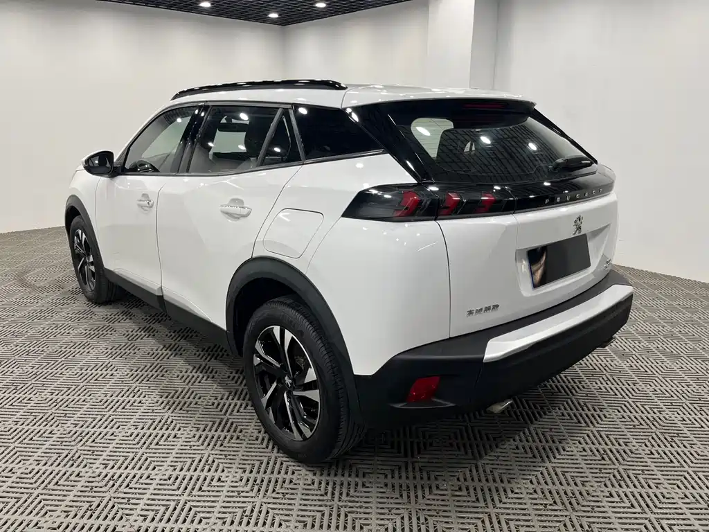 Peugeot 2008 — миниатюра 7