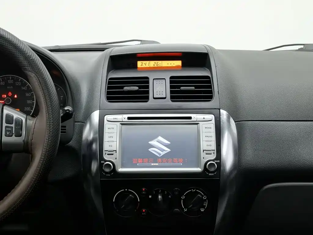 Suzuki SX4 — миниатюра 12