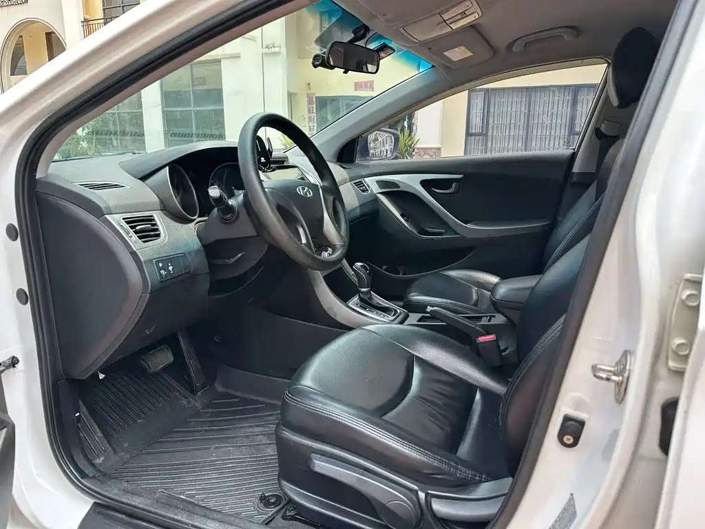 Hyundai Elantra Langdong — миниатюра 3