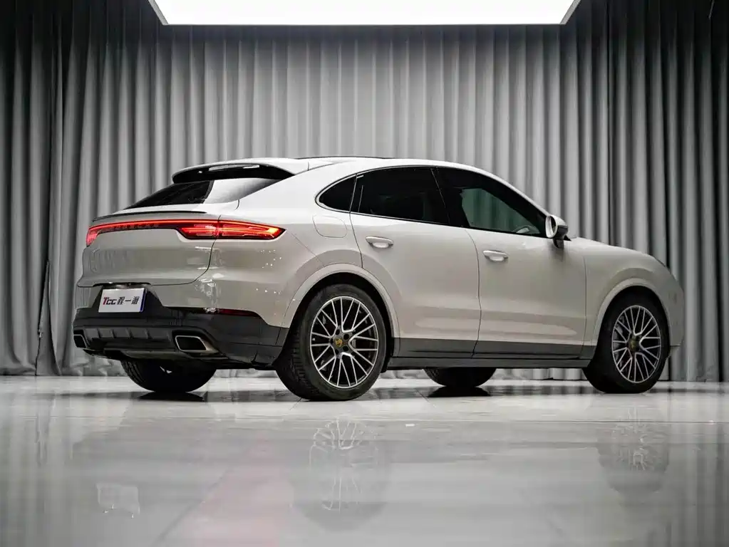 Porsche Cayenne — миниатюра 11
