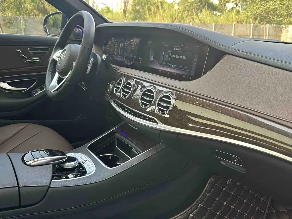 Mercedes-Benz S-Class — миниатюра 21