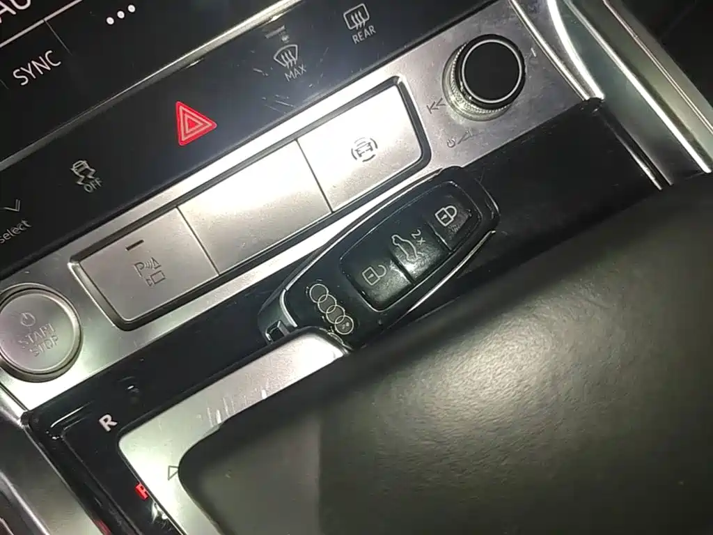 Audi e-tron (Import) — миниатюра 9