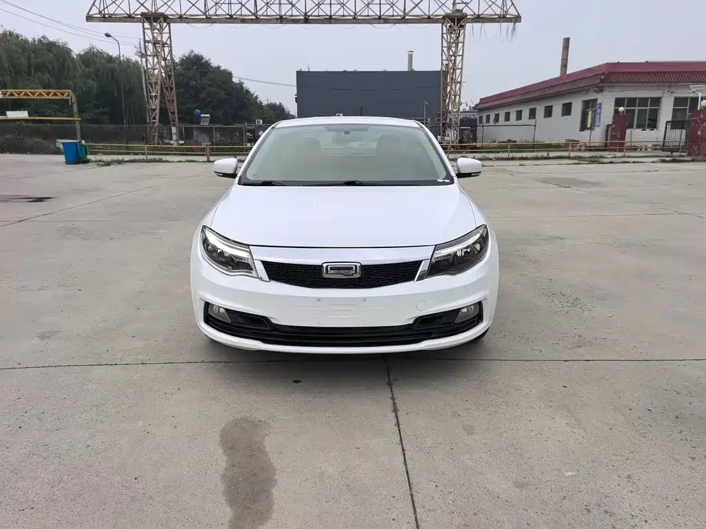 Qoros 3 2018 1.6L AT Lead