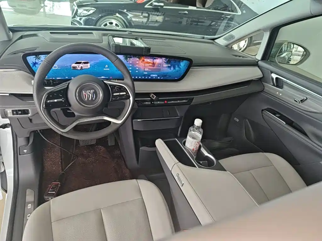 Buick GL8 — миниатюра 10
