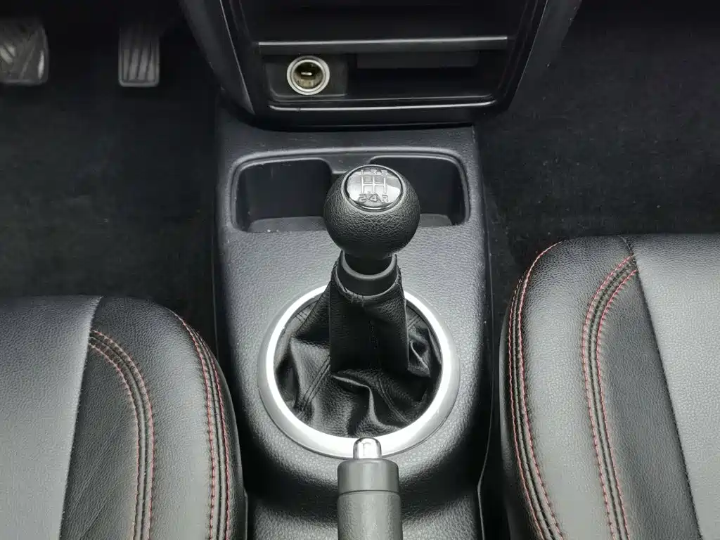 Suzuki SX4 — миниатюра 13