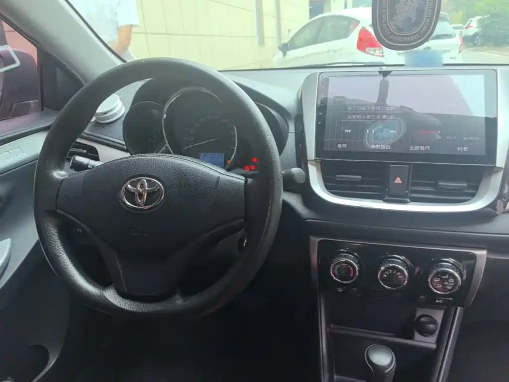 Toyota Vios — миниатюра 10