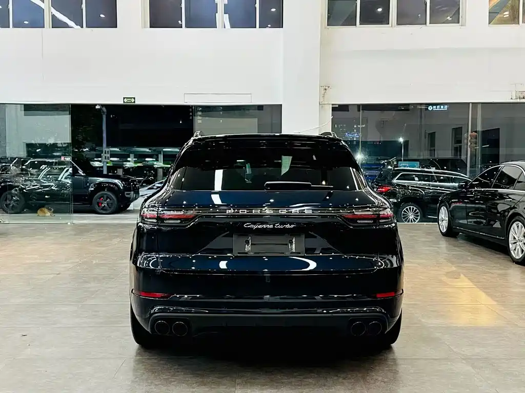 PORSCHE CAYENNE