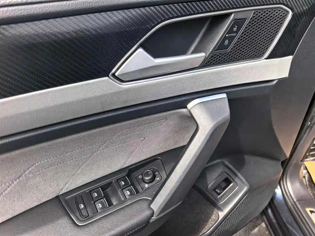 Volkswagen X — миниатюра 11