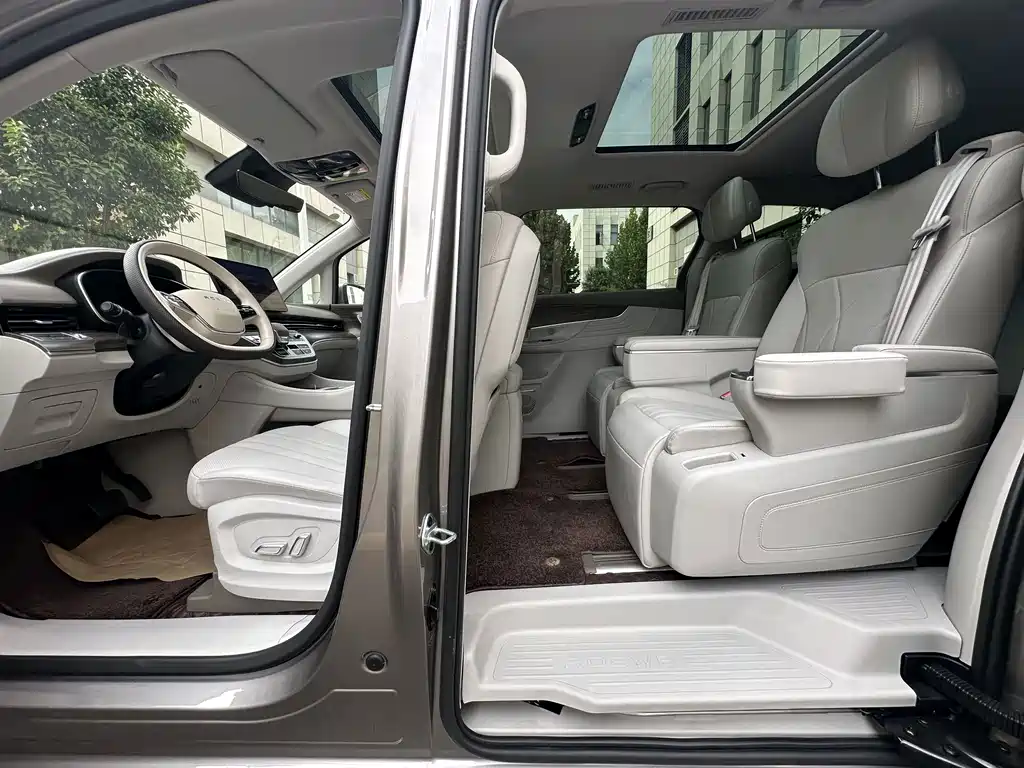 Roewe iMAX8 New Energy — миниатюра 29