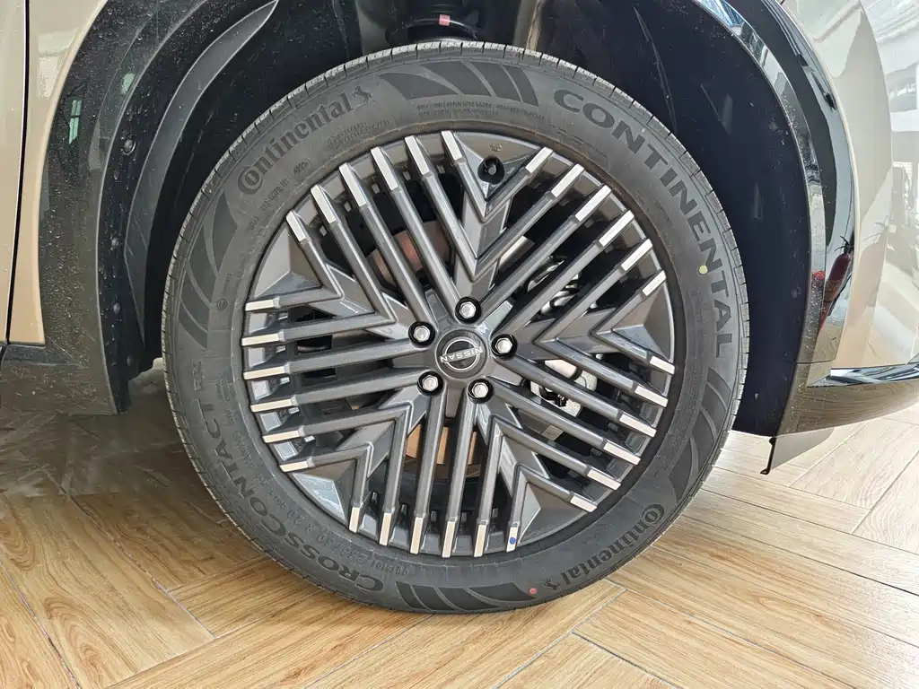 Nissan Teramont — миниатюра 10