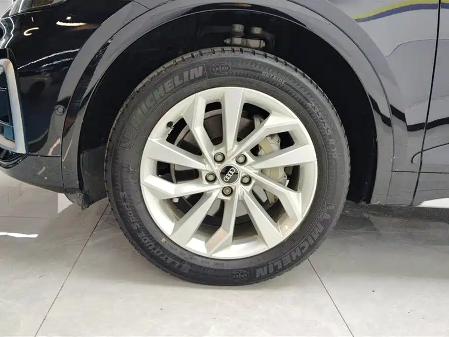 Audi Q5L 2022 40T Luxury