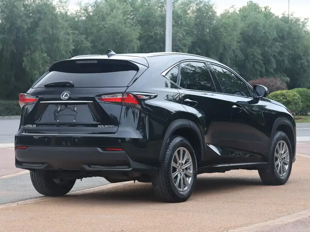 Lexus NX 200 AWD Sharp Fashion Edition, фото 3