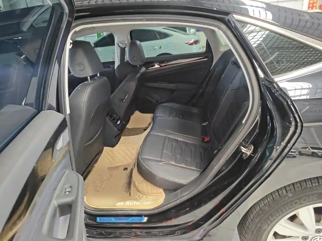 Volkswagen Passat — миниатюра 17