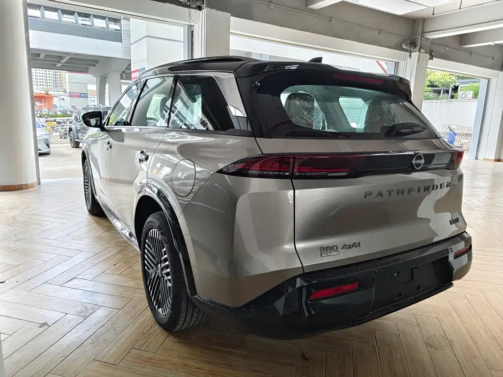 Nissan Teramont — миниатюра 9