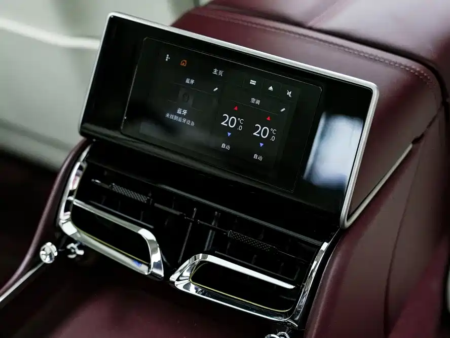 Bentley Flying Spur — миниатюра 28