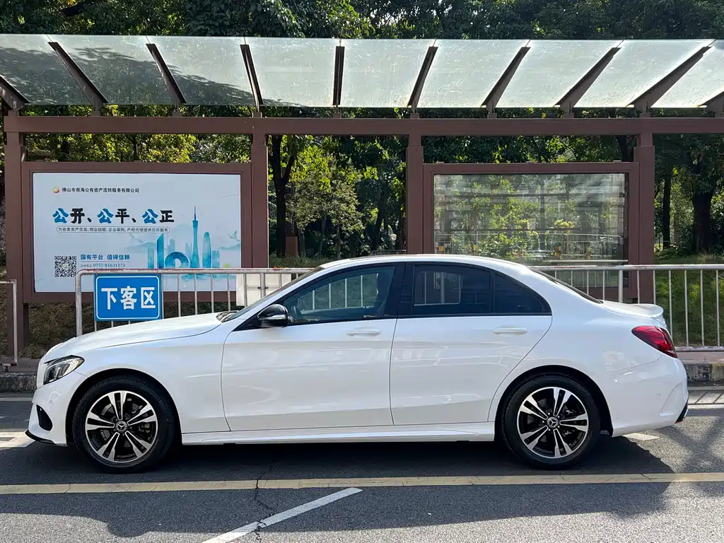 MERCEDES-BENZ C CLASS