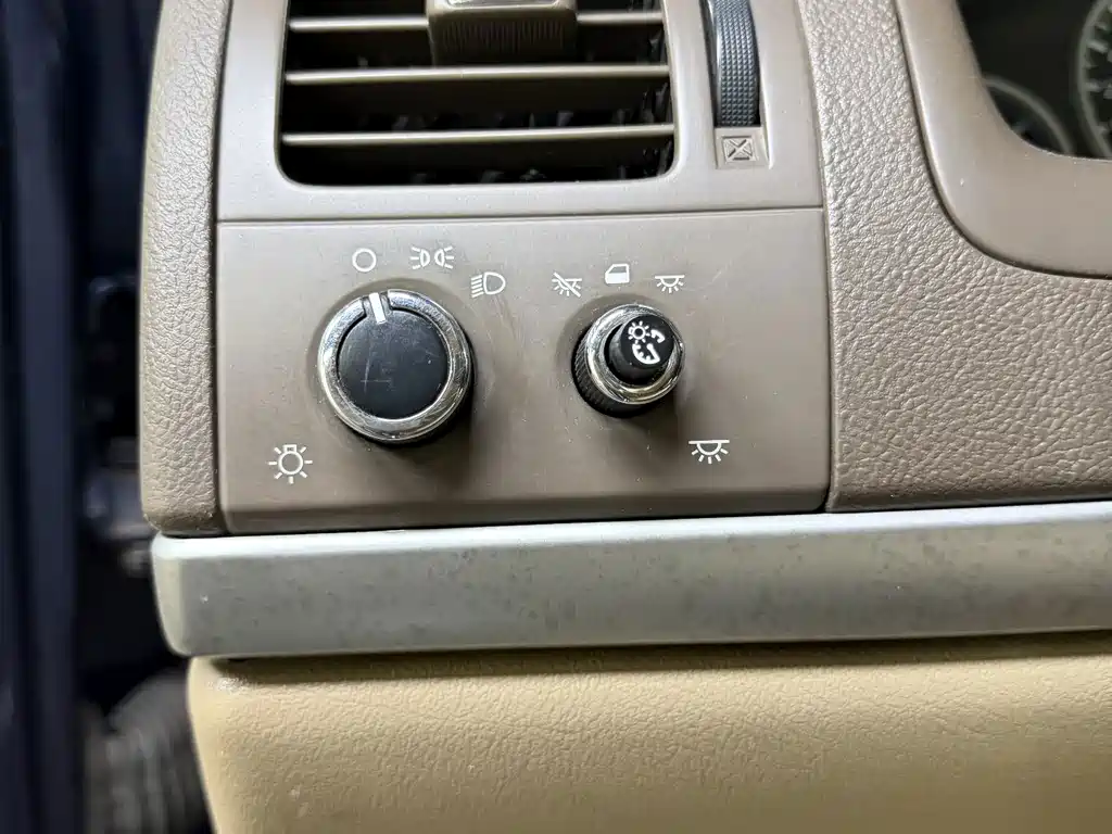 Buick GL8 — миниатюра 8