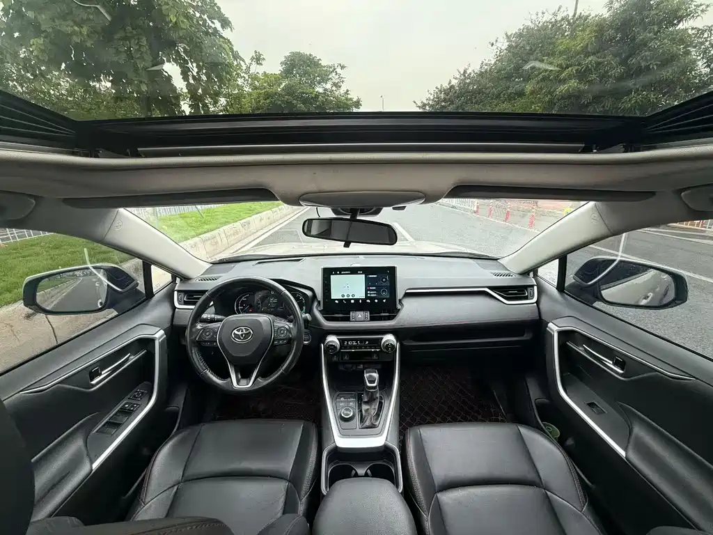 Toyota Wildlander New Energy — миниатюра 7