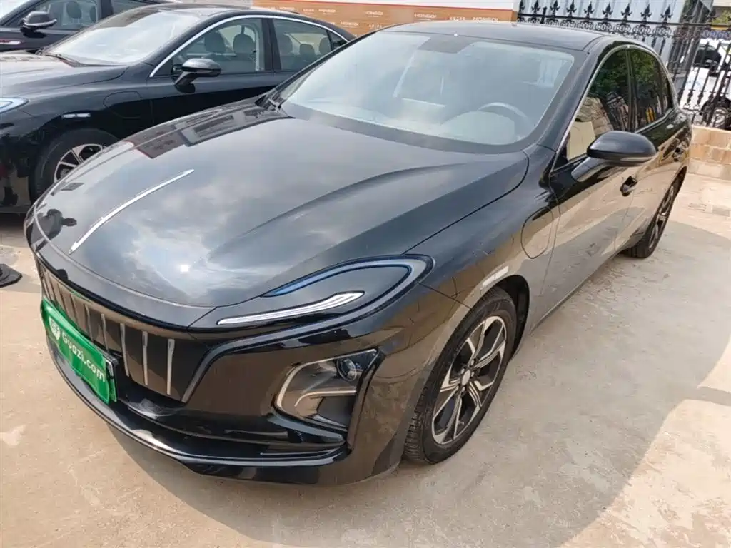 Hongqi Hongqi E-QM5 2023