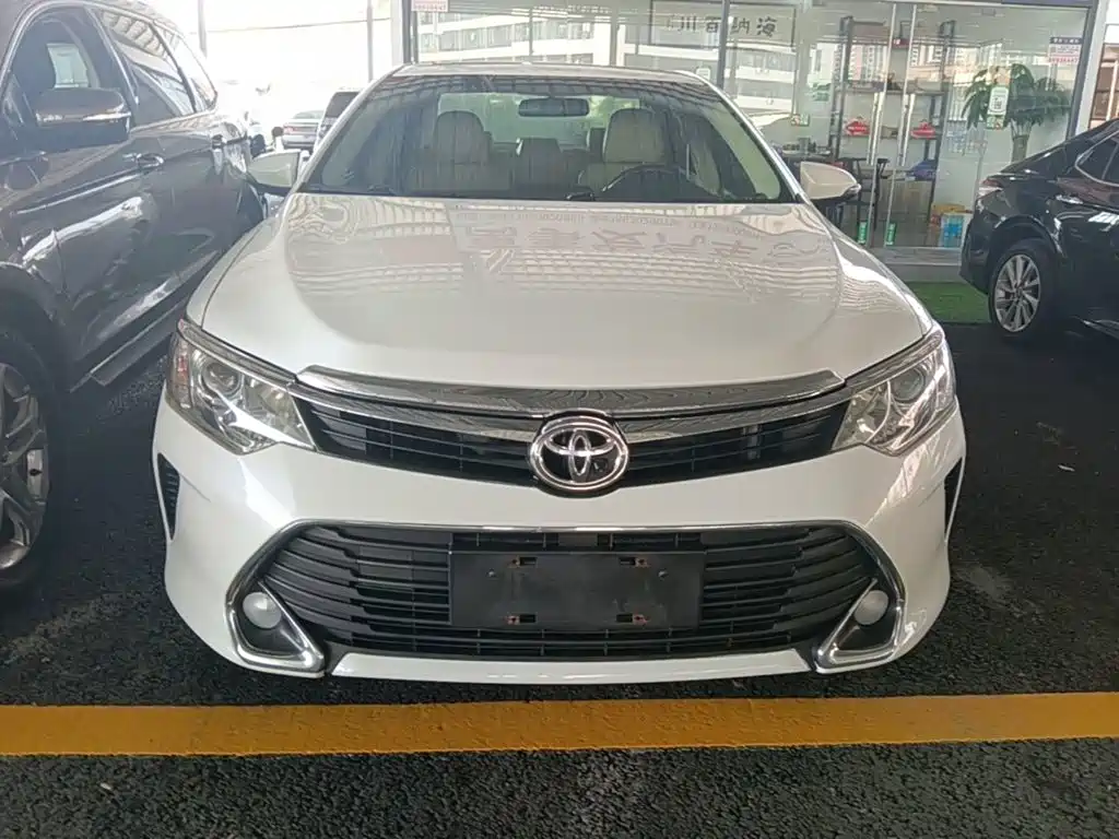 Toyota Camry 2015 2.0G Lead