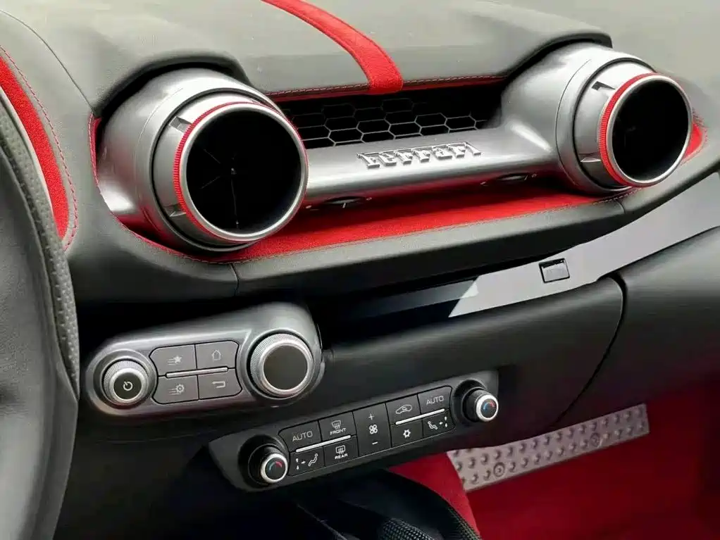Ferrari 812 — миниатюра 6