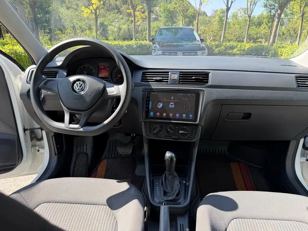 Volkswagen Santana — миниатюра 10
