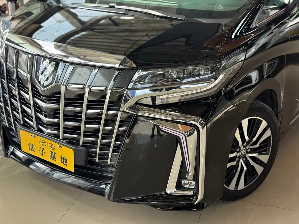 Toyota Alphard 2018 3.5L Luxury