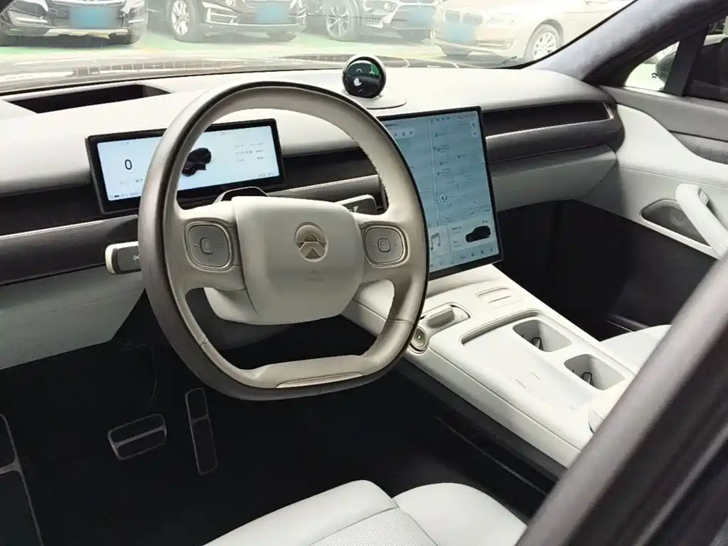 NIO ES8 — миниатюра 10