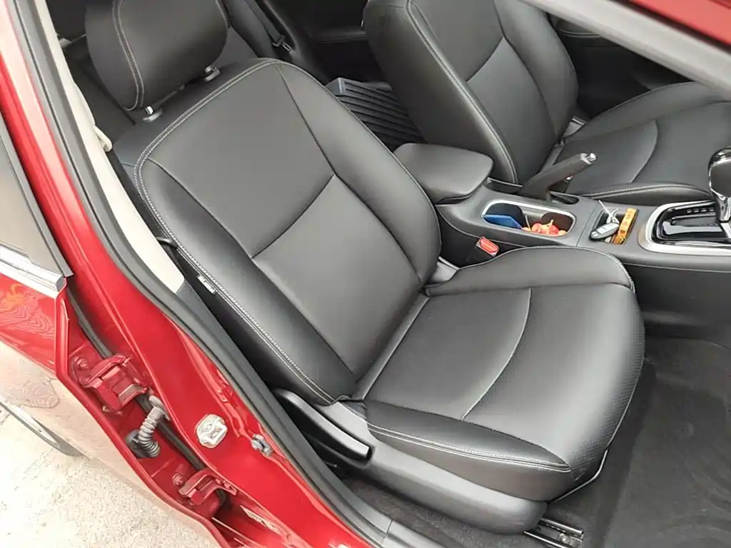 Nissan Tiida — миниатюра 25