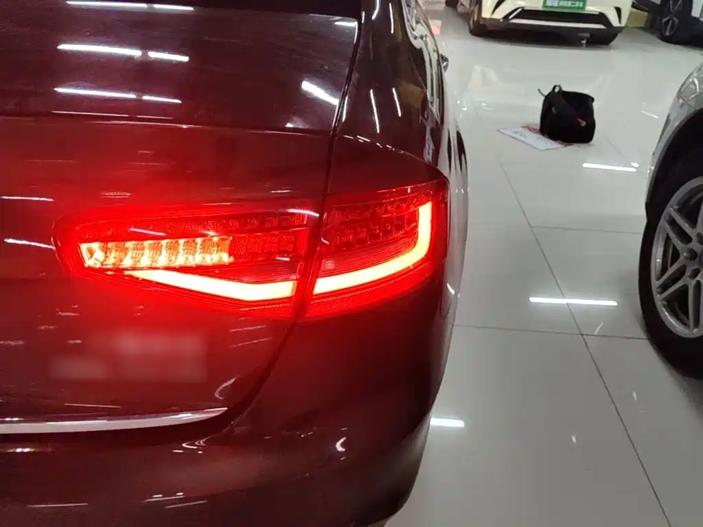 Audi A4L — миниатюра 8