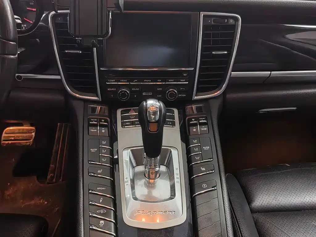 Porsche Panamera — миниатюра 9