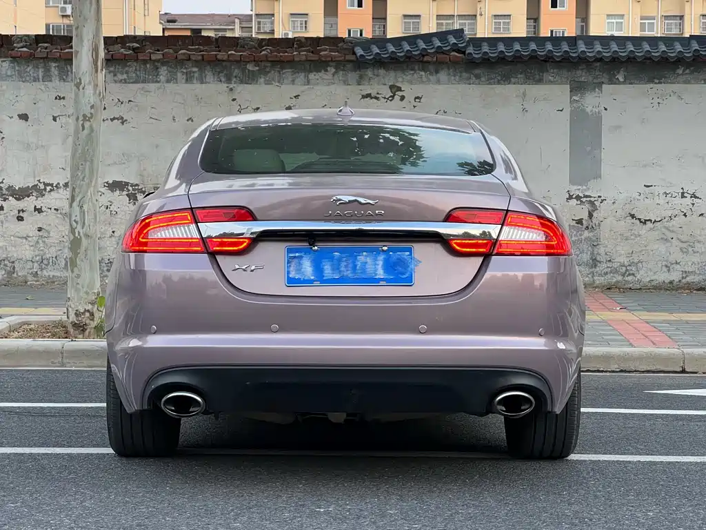 Jaguar XF — миниатюра 7