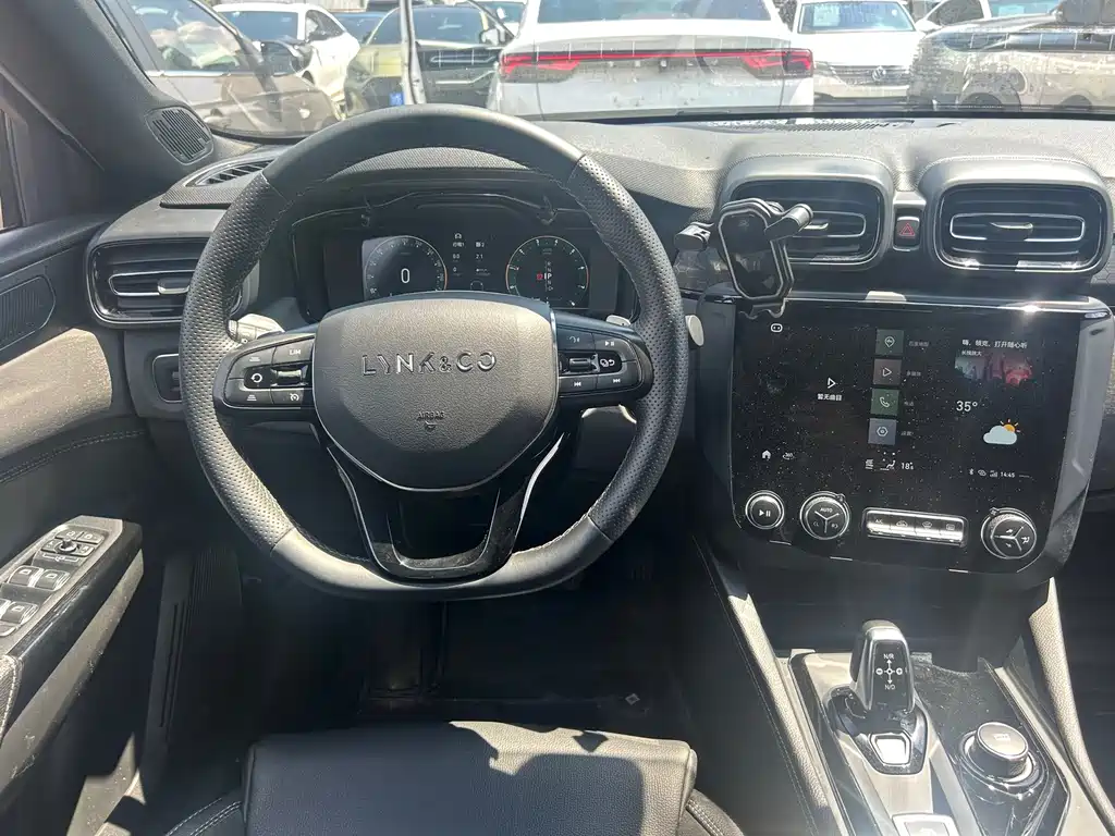 Lynk & Co 03 — миниатюра 8