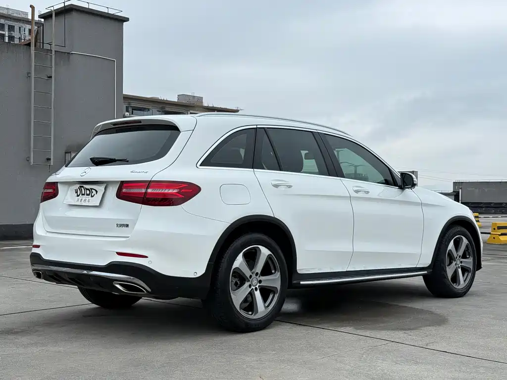 Mercedes-Benz GLC — миниатюра 7